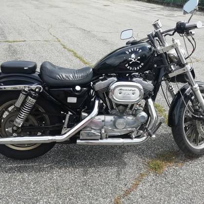 Customizzazione Harley Davidson con teschio